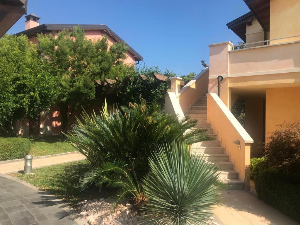 مانربا ديل جاردا Luxury Apartments - Le Fate - Residence With Pool المظهر الخارجي الصورة