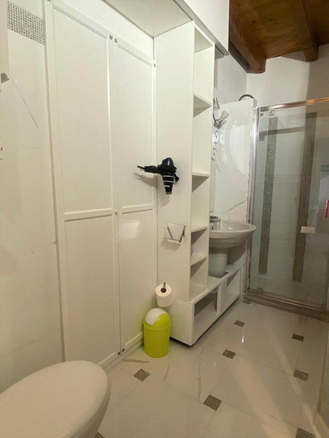 مانربا ديل جاردا Luxury Apartments - Le Fate - Residence With Pool المظهر الخارجي الصورة