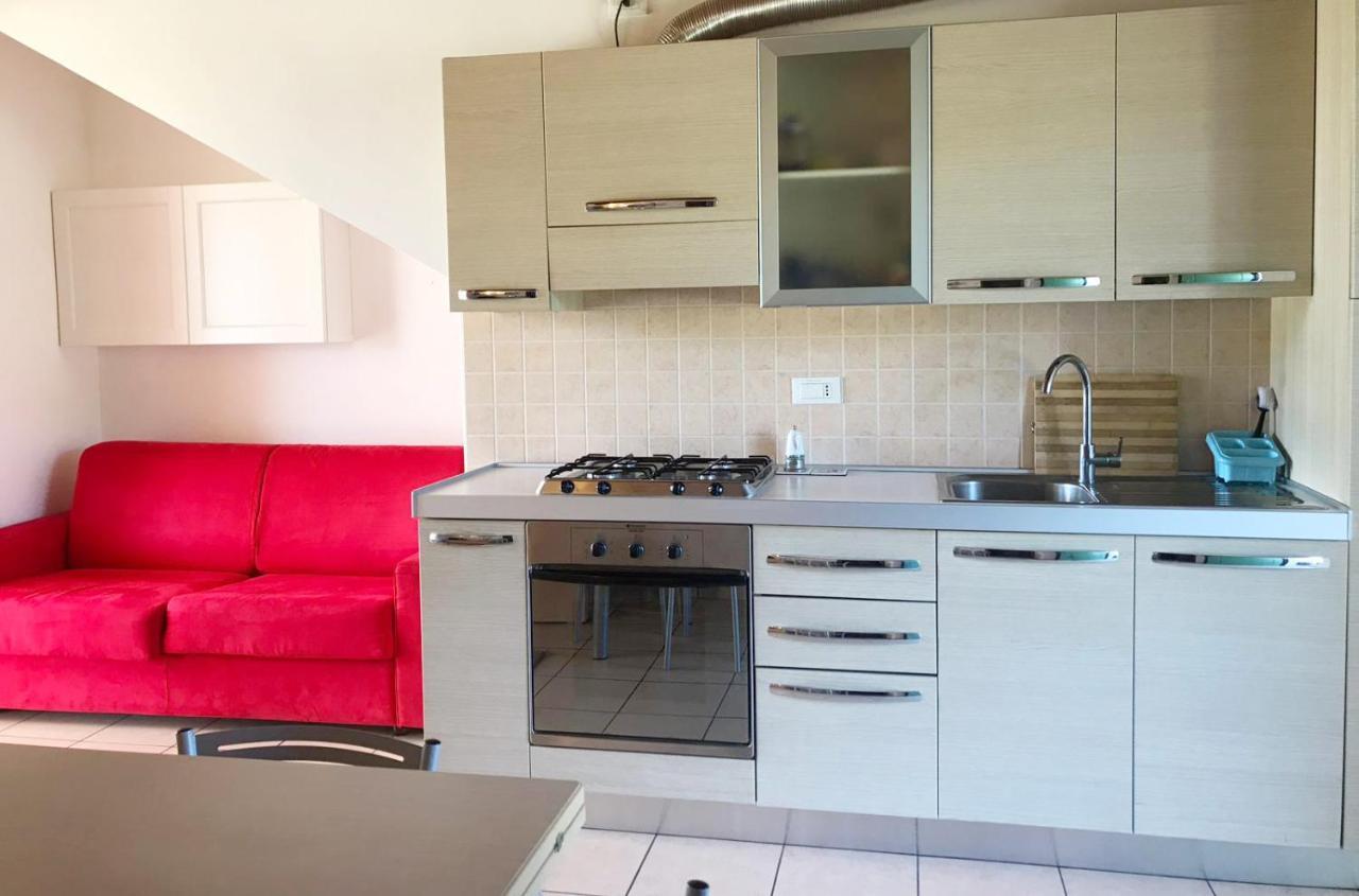 مانربا ديل جاردا Luxury Apartments - Le Fate - Residence With Pool المظهر الخارجي الصورة