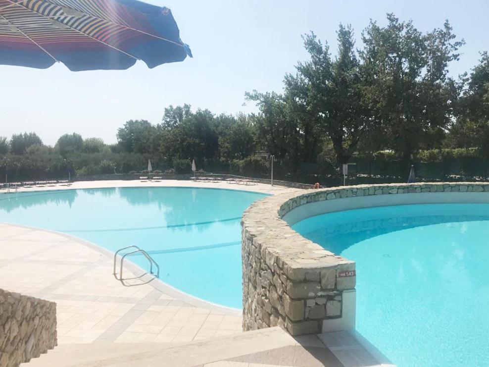 مانربا ديل جاردا Luxury Apartments - Le Fate - Residence With Pool المظهر الخارجي الصورة