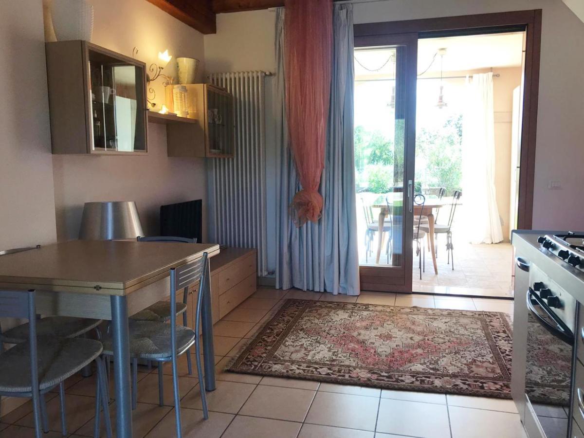 مانربا ديل جاردا Luxury Apartments - Le Fate - Residence With Pool المظهر الخارجي الصورة