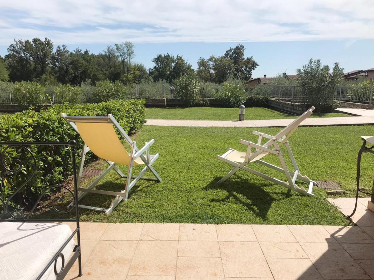 مانربا ديل جاردا Luxury Apartments - Le Fate - Residence With Pool المظهر الخارجي الصورة