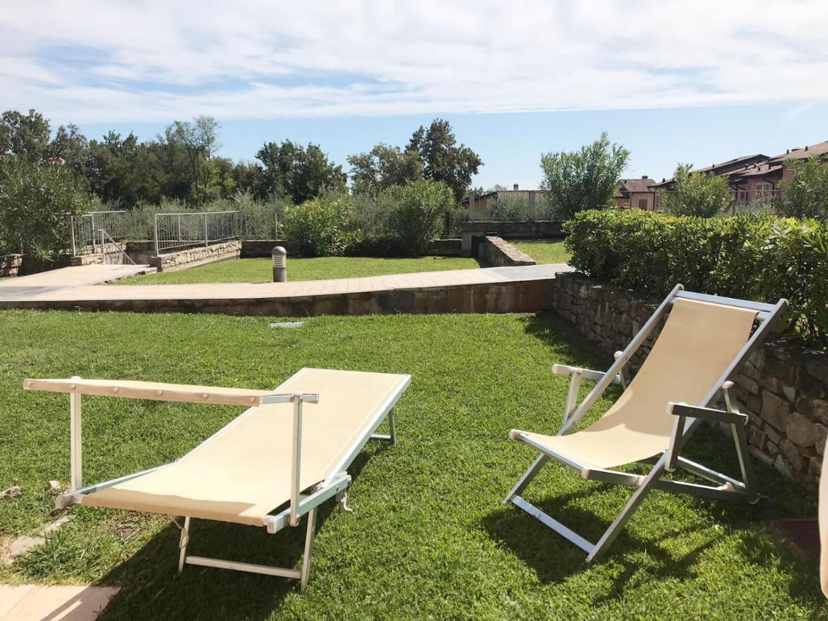 مانربا ديل جاردا Luxury Apartments - Le Fate - Residence With Pool المظهر الخارجي الصورة