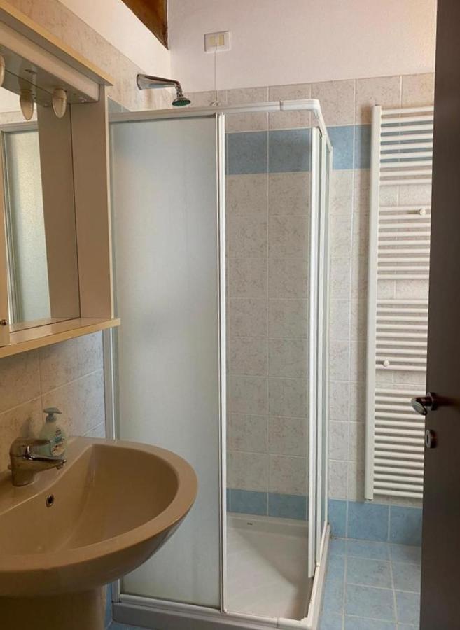 مانربا ديل جاردا Luxury Apartments - Le Fate - Residence With Pool المظهر الخارجي الصورة