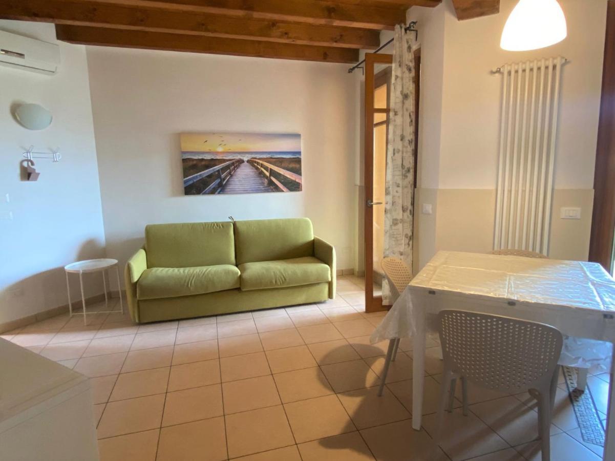 مانربا ديل جاردا Luxury Apartments - Le Fate - Residence With Pool المظهر الخارجي الصورة