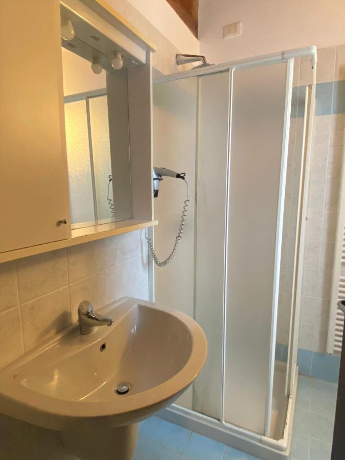 مانربا ديل جاردا Luxury Apartments - Le Fate - Residence With Pool المظهر الخارجي الصورة